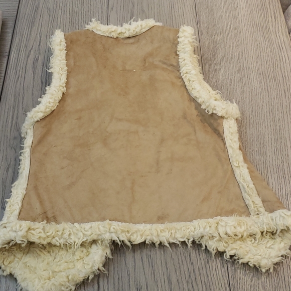 Zara Sheppard Faux Suade Vest - Picture 4 of 8